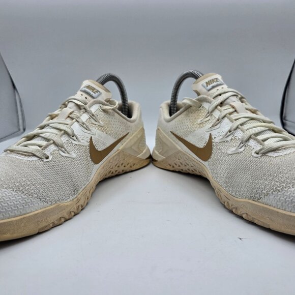 Nike Metcon 4 Womens Size 8 Champagne Metallic Gold Training Shoes Casual Walk - Picture 3 of 13